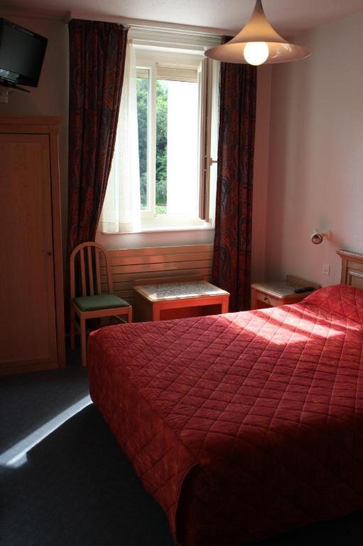 Les Portes Du Cantal Massiac Esterno foto