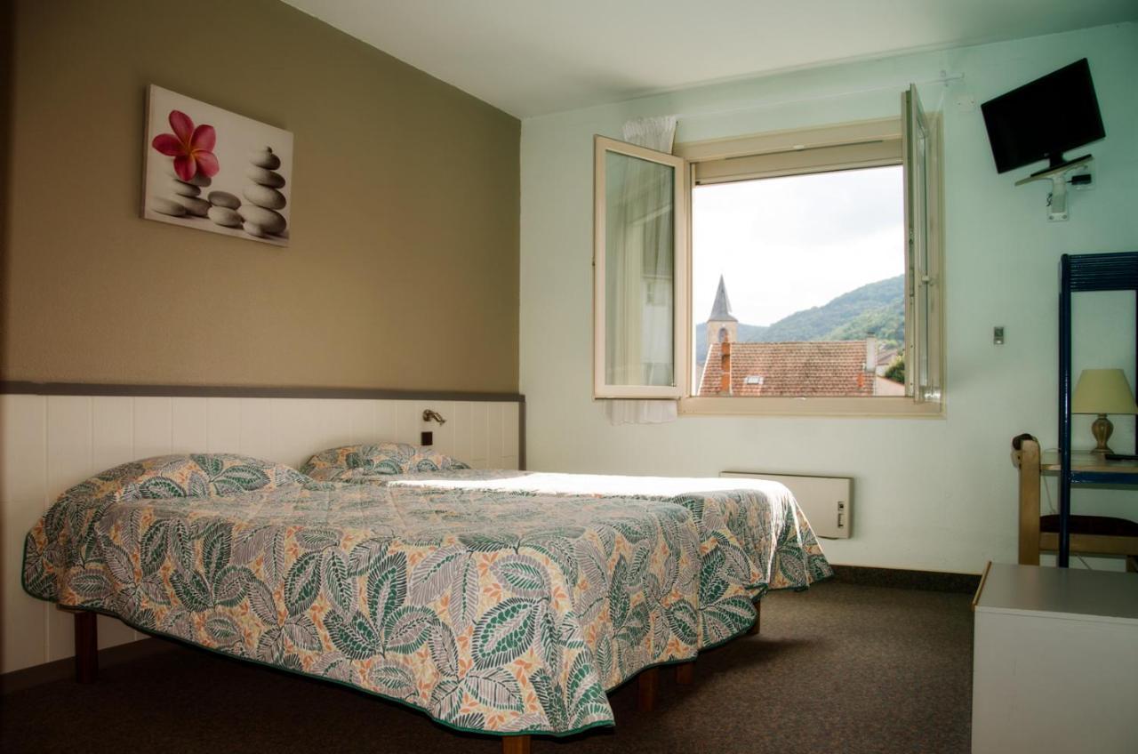 Les Portes Du Cantal Massiac Esterno foto